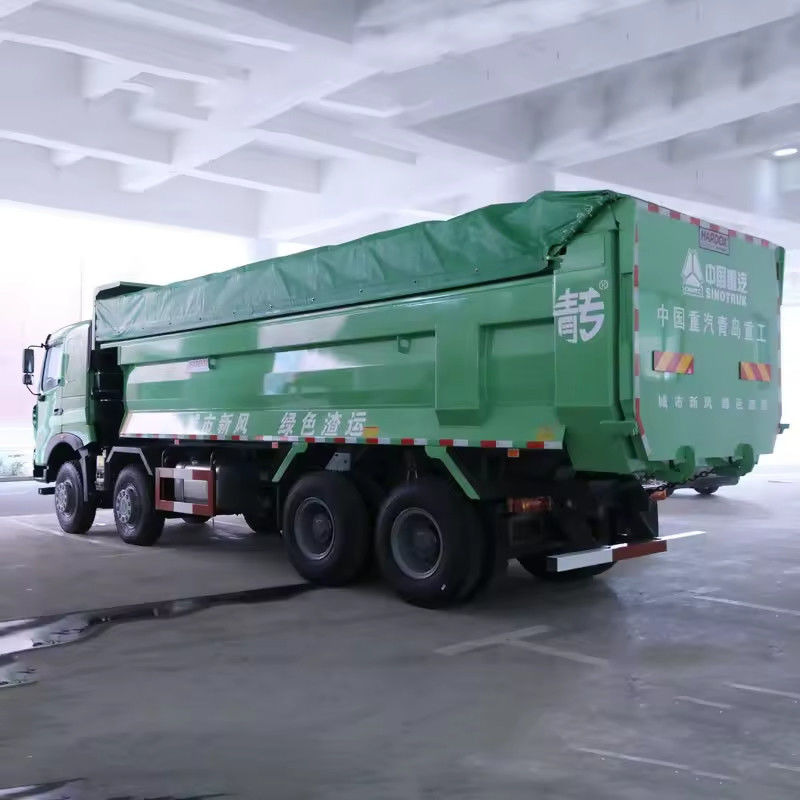 Howo 40 Tonnen Kapazität Tipper Truck mit Ladung Tank Länge ≥ 8m und WEICHAI Motor