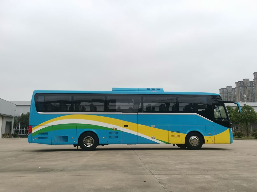 Diesel 50 Sitzplätze RHD Bus Euro 4 Emissionsstandard 6 8L Motorkapazität zu Ihrem Vorteil