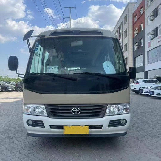 Manuelle Getriebe Typ 30-Sitzer Toyota Coaster Bus mit 7005*2040*2785mm Größe
