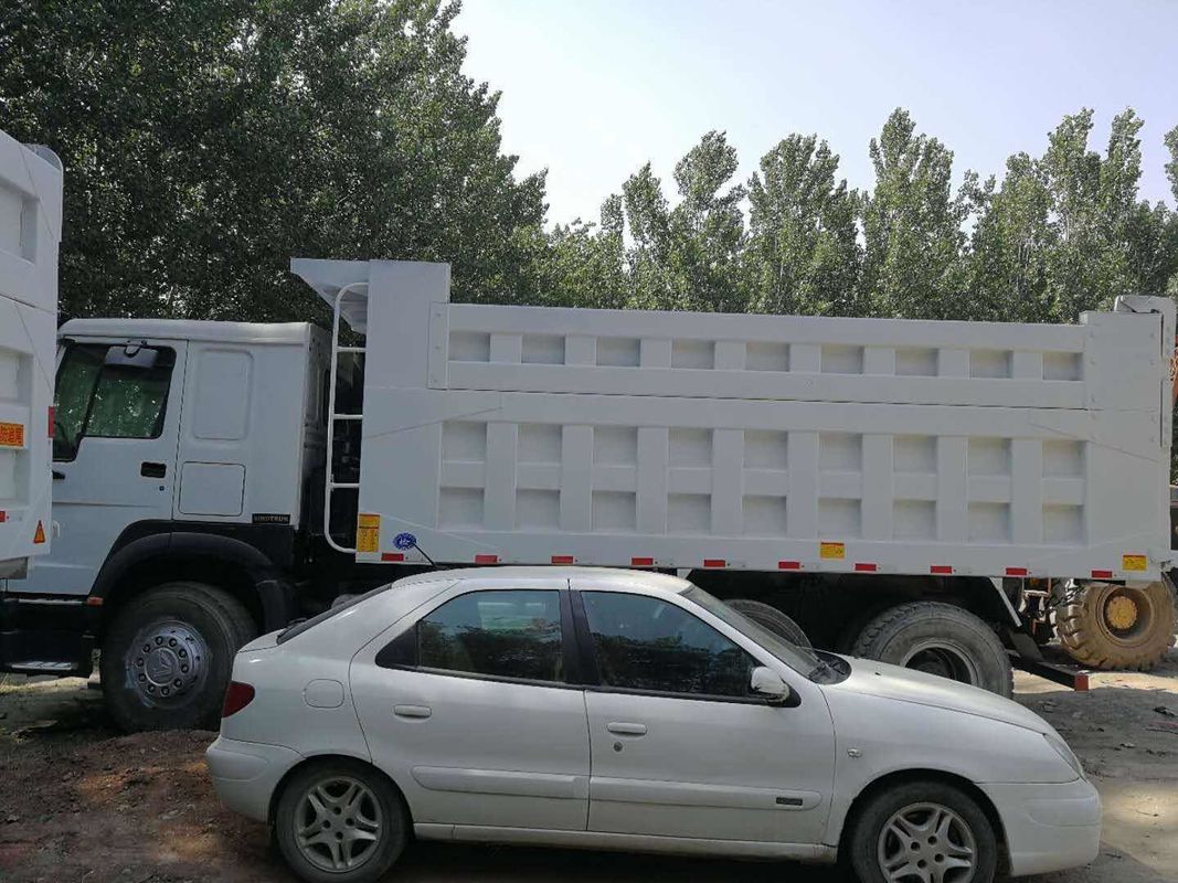 Gebrauchtes Sinotruck Howo 10 Räder 25 Tonnen Meter 20 Kubikmeter Dump Tipper Truck Euro 3 Manuell AC
