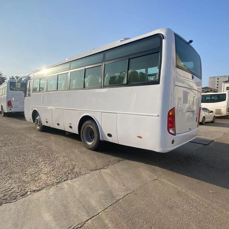 Komfortable Luxussitze und Euro 3 Emissionsstandard 35 Sitz-Bus für Sie