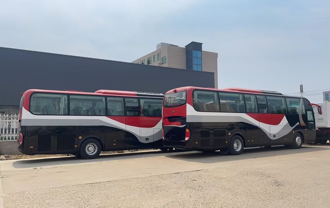 Finden Sie Ihren perfekten 47-Sitzer-Bus mit hinteren Motor und geringen Kilometerlauf von 56000km bei uns
