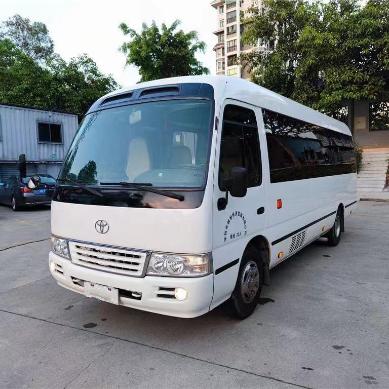 Max-Leistung 113/5200kw Toyota Minibus Benzin- und Dieselmotor 29 Sitzplätze Gebrauchtbahnbus