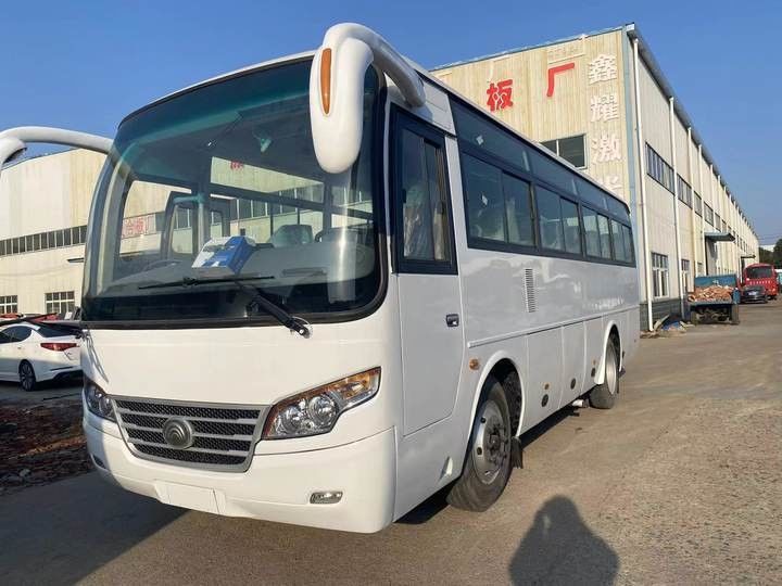 7m 35 Sitzer Frontmotor Gebraucht Bus Bus Manualgetriebe Maximalgeschwindigkeit 71 90 km/h