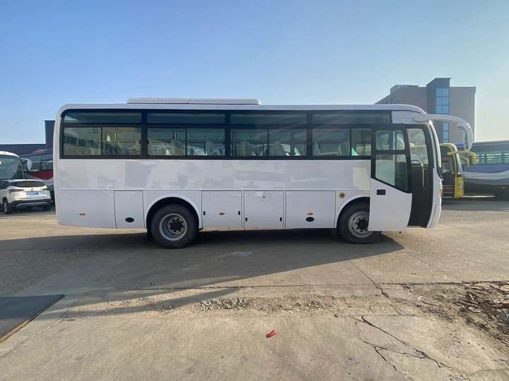 7m 35 Sitzer Frontmotor Gebraucht Bus Bus Manualgetriebe Maximalgeschwindigkeit 71 90 km/h
