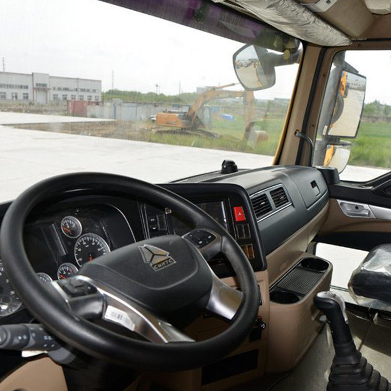 8*4 Sinotruk HOWO Schwerlastdump Truck 440 PS Modell mit 300-400 L Kraftstoffbehälter