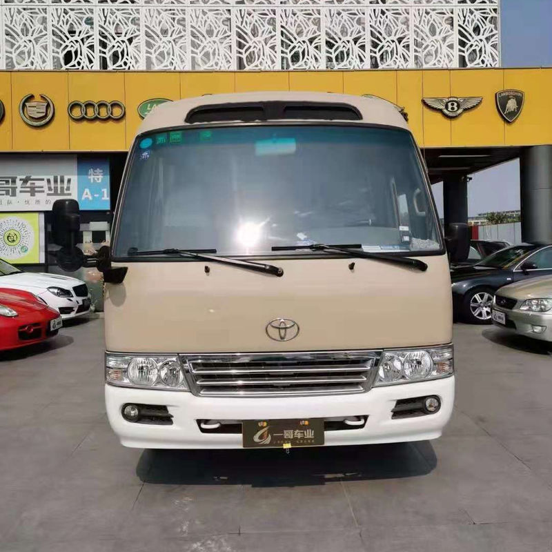 Toyota Coaster Diesel 30-Sitzer Bus mit Handgetriebe und maximaler Geschwindigkeit von 120 km/h