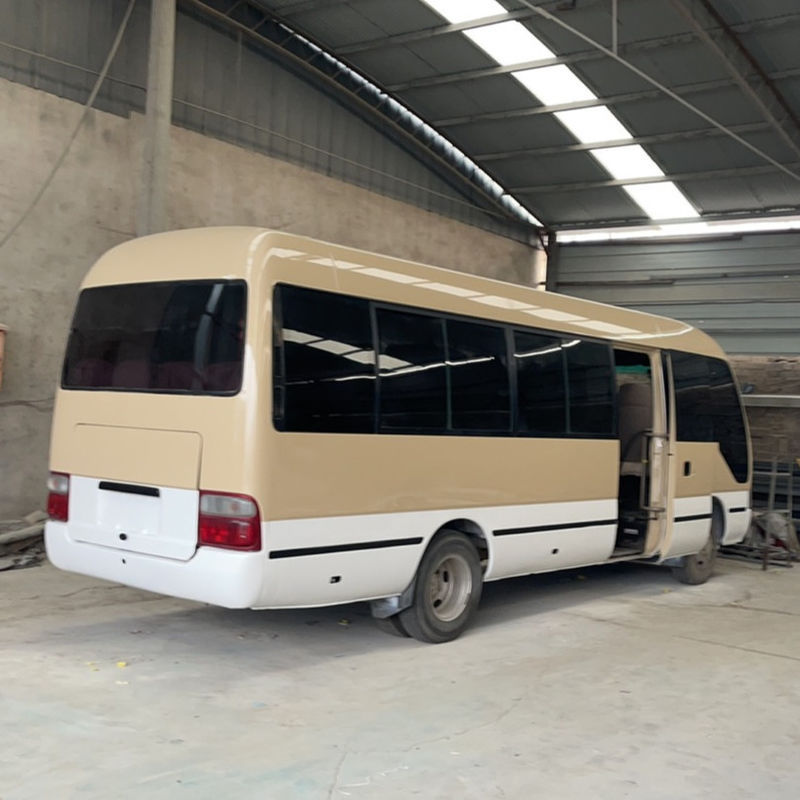 Toyota Coaster Diesel 30-Sitzer Bus mit Handgetriebe und maximaler Geschwindigkeit von 120 km/h