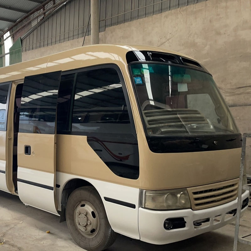 Toyota Coaster Diesel 30-Sitzer Bus mit Handgetriebe und maximaler Geschwindigkeit von 120 km/h