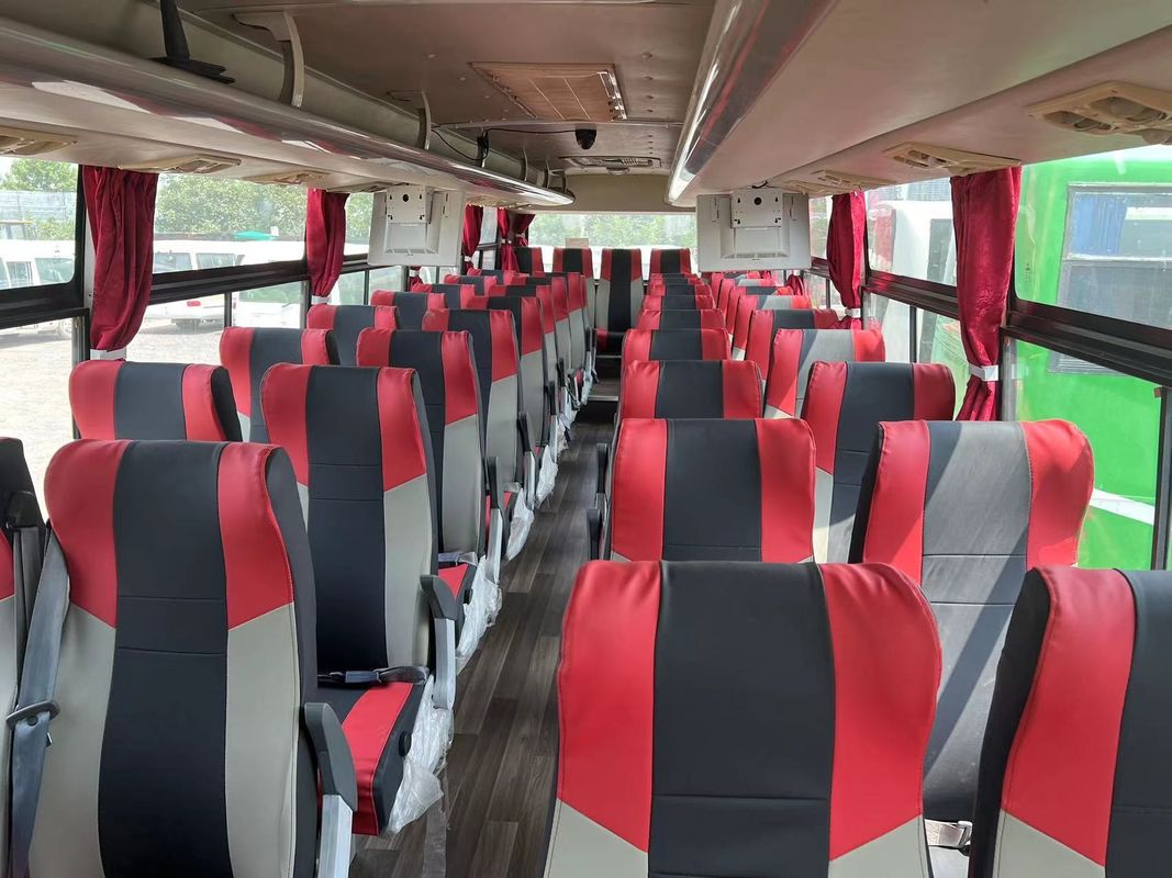 2013-2015 Jahr RHD 55 Sitze Gebrauchtbus mit gutem Zustand und Euro 3 Emissionsstandard