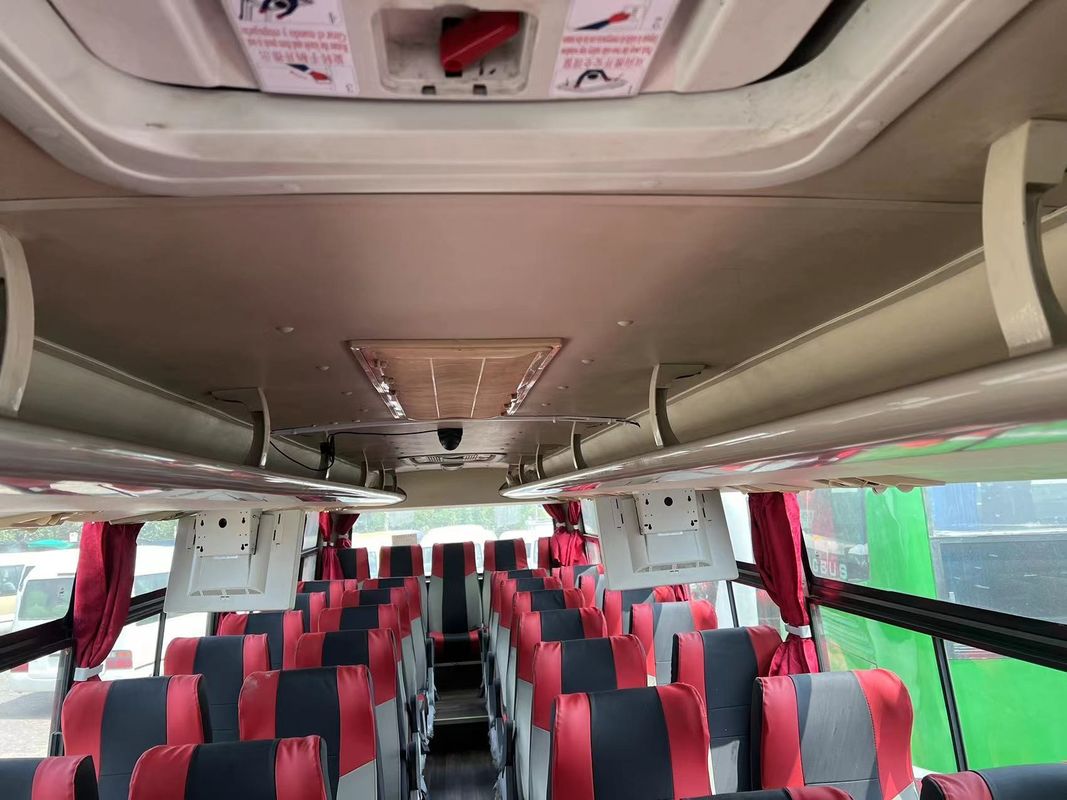 2013-2015 Jahr RHD 55 Sitze Gebrauchtbus mit gutem Zustand und Euro 3 Emissionsstandard