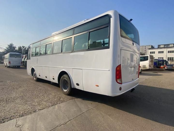 35 Sitzplätze Gebraucht Luxus-Tourenbus in Euro 2 Emissionsstandard Kundenanforderung