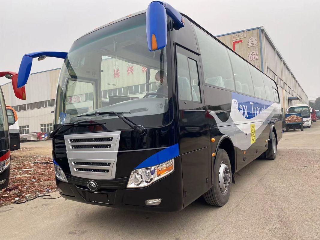 Ausgestatteter 57-Sitzer-Touristenbus Luxusbus mit 4-6-Liter-Motorkapazität