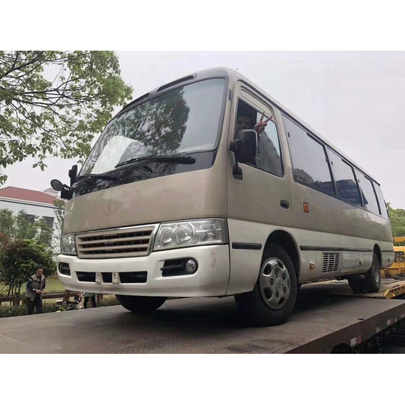 30 Sitzer TOYO TA Coaster Bus Diesel Kraftstofftyp und 6,50-16 Reifen für den Personenverkehr