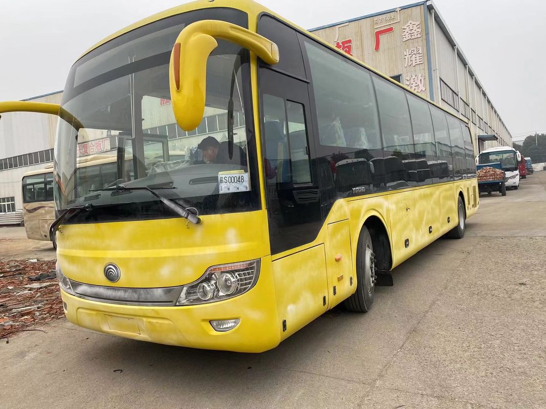 70 Sitzplätze Luxusbus mit Dieselkraftstoff und 6 8L Motor