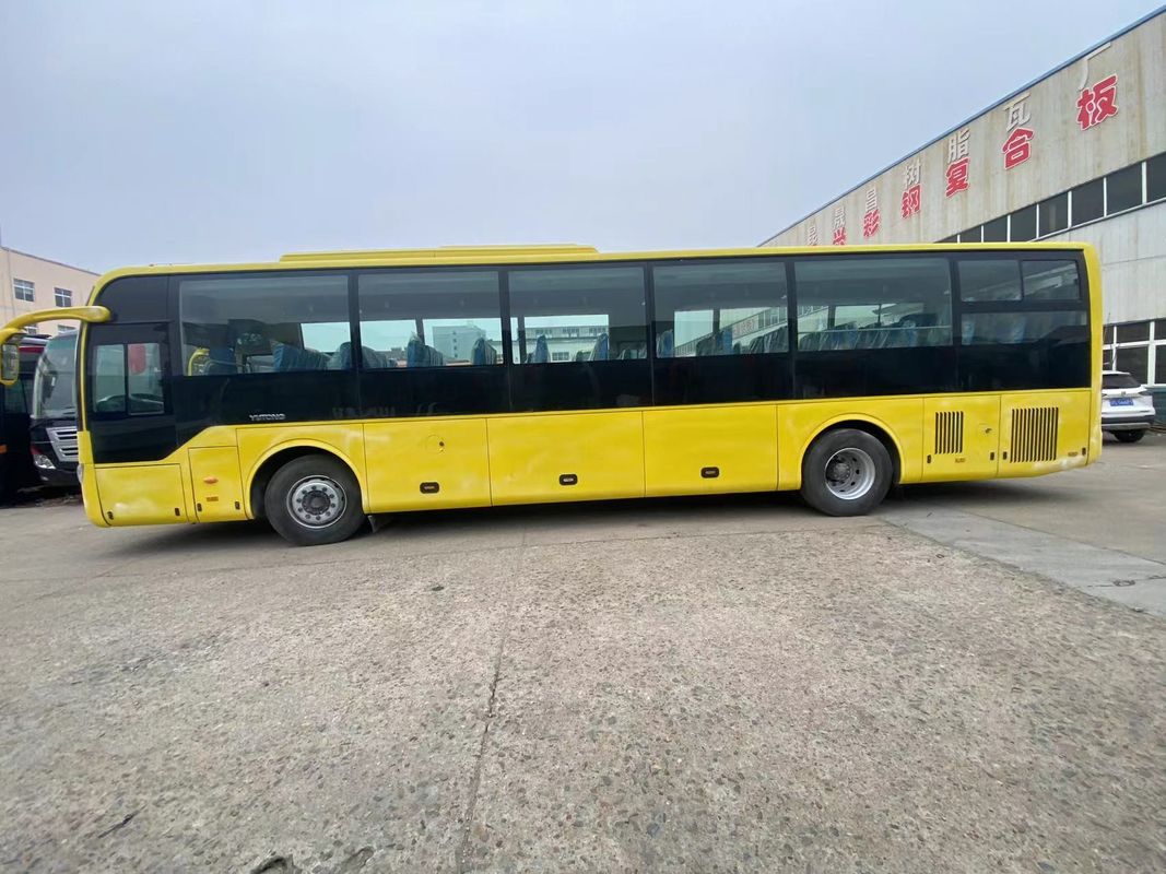 70 Sitzplätze Luxusbus mit Dieselkraftstoff und 6 8L Motor