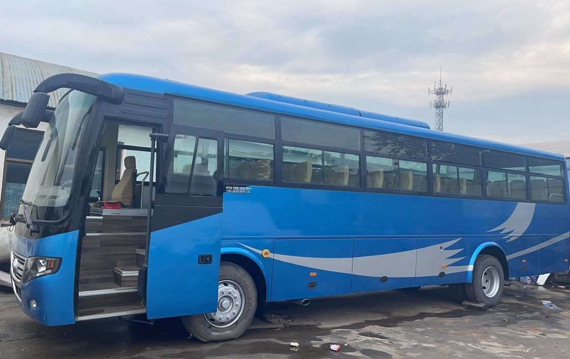 Diesel-Typ Gebrauchtbus mit 60 Sitzplätzen RHD Rechtsfahrt und guter Zustand