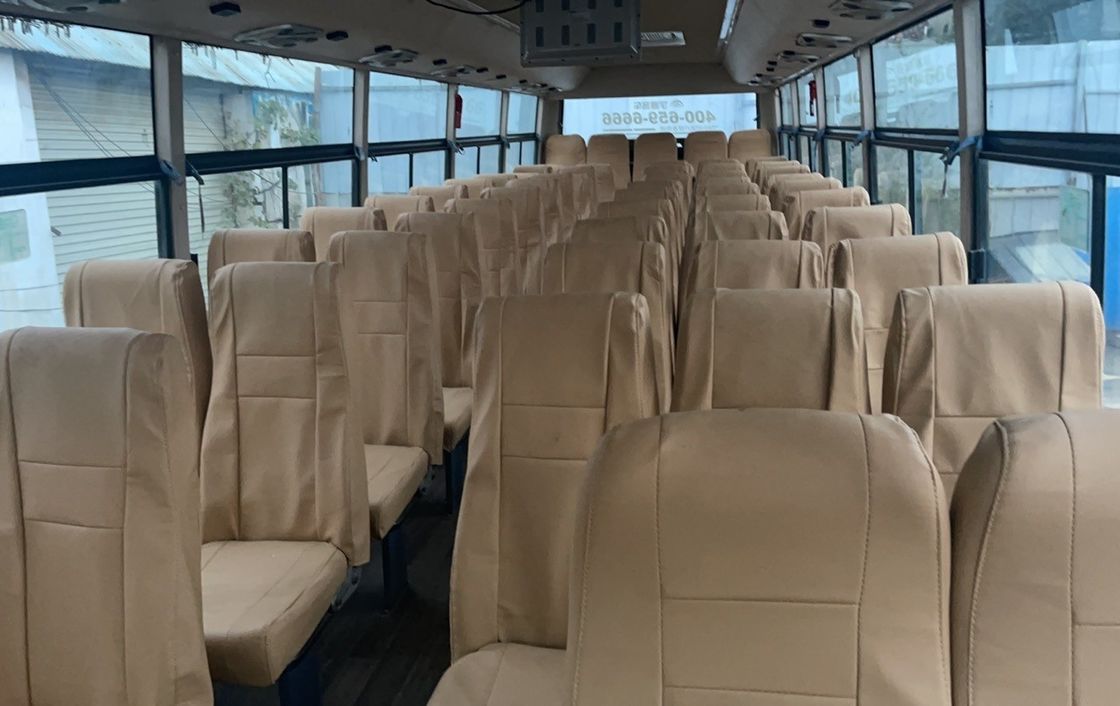 Diesel-Typ Gebrauchtbus mit 60 Sitzplätzen RHD Rechtsfahrt und guter Zustand
