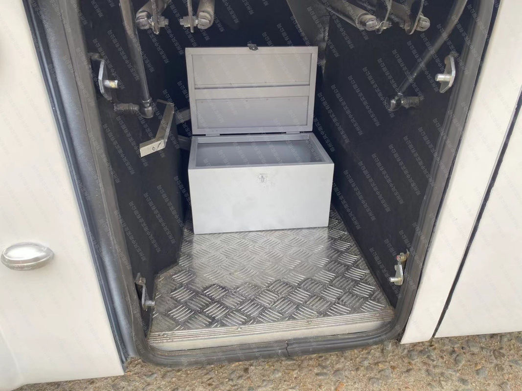 Gebrauchtbusse Umgebaut Youtong 55-Sitzer Bus mit Toilettenantrieb Typ LHD