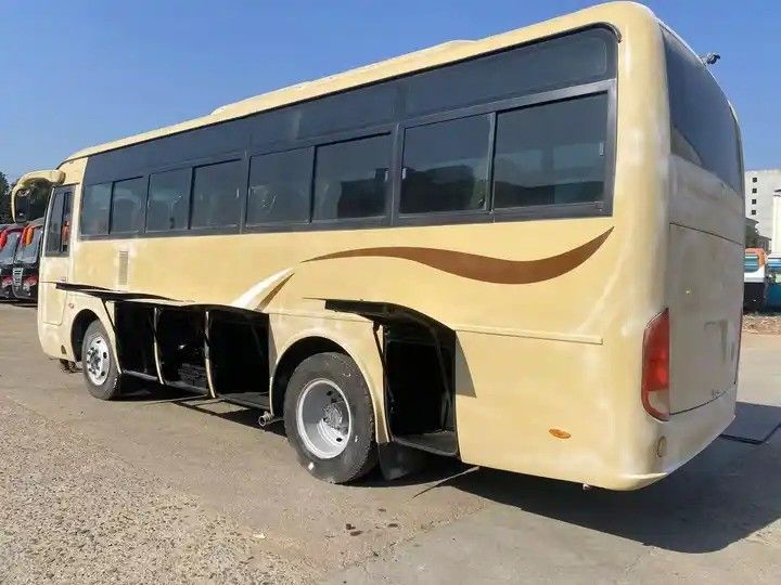 Leaf Spring Suspension 35 Sitze Gebrauchtbus mit Servolenkung und Luxussitze