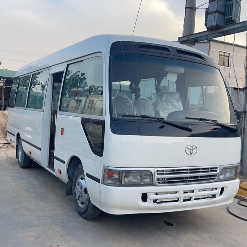 Forderung des Kunden 2019 Toyota Coaster Bus mit 25 Sitzplätzen und LHD Diesel