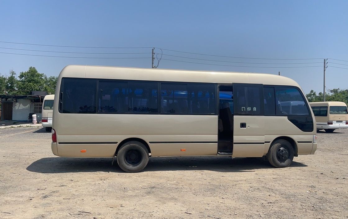 Gebrauchtes Toyota Coaster 2020 Diesel LHD Bus Euro 3 Emissionsstandard 9.00R20 Reifen 25 Sitzplätze