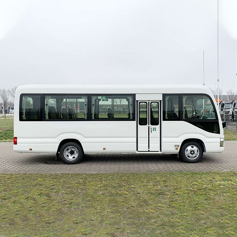 30 Sitzplätze Gebrauchtbus mit Dieselmotor und 2,7 m3 Gepäckraum