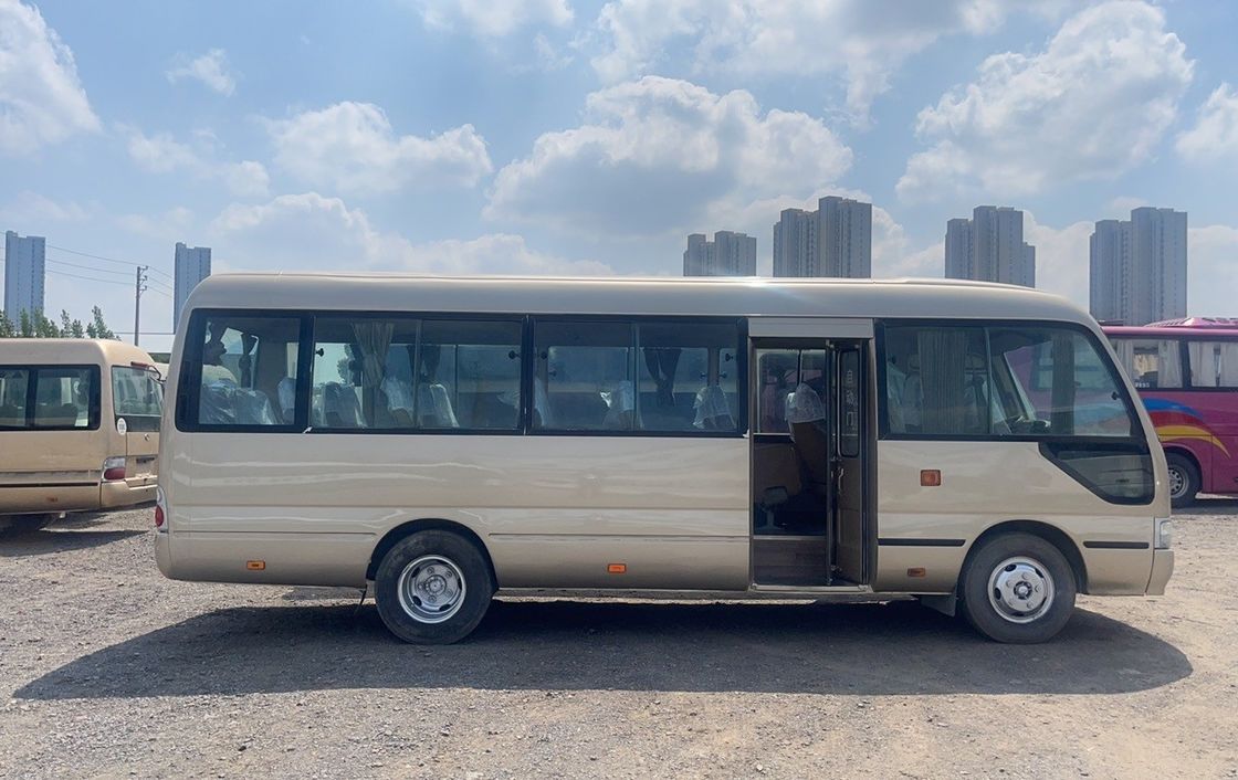 Gebrauchtes Toyota-Passagierbus 7005*2040*2785mm Dieselkraftstofftyp