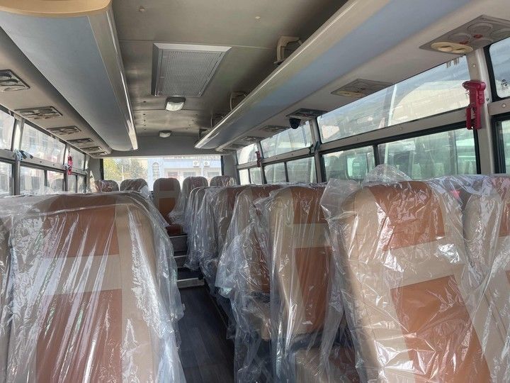 Gebrauchte Busse für Fernreisen mit Reifen 8,25R20 und Motor mit einer Kapazität von 4-6 L