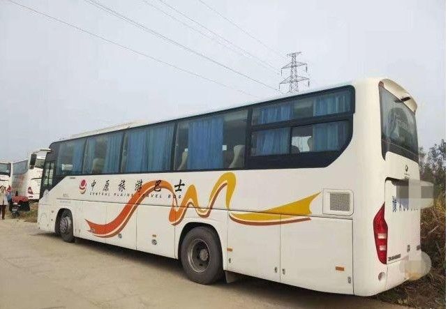 55-Sitzer Linkslenker Diesel-Passagierbus mit 53 1 1 Sitzplätzen und Höchstgeschwindigkeit 91-110 km/h