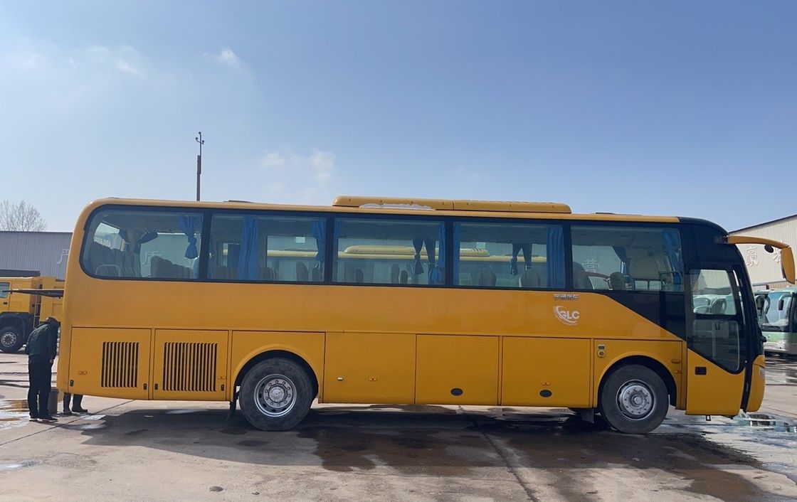 Gebrauchtbusse für den Pendelverkehr 51 Sitzplätze Gebrauchtbus Bus Fine Linksfahrer Verkauf