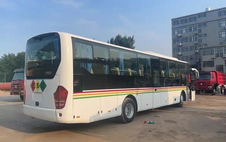 50 Sitzplätze Handbuch Youtong Bus in Südafrika Gebrauchtbus Luxuswagen in gutem Zustand