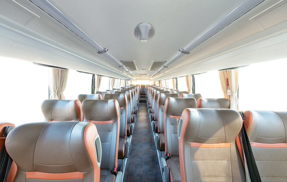 51 Sitzplätze Langstreckentouristenbus Gebrauchtbus mit 235kw Max-Leistung Diesel Kraftstofftyp