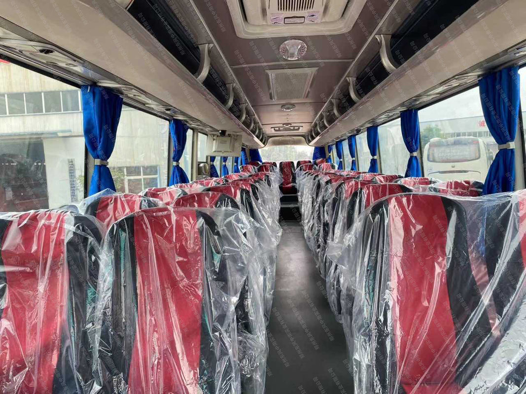 50-65 Sitzplätze Luxus-Tour-Bus mit Pfirsichholz Dekoration Instrumententafel Sicherheit