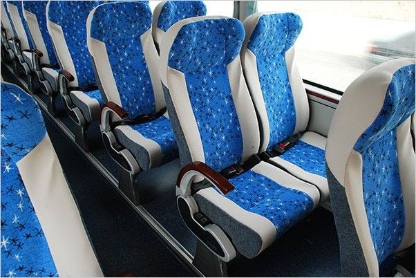 2550MM Gesamtbreite Gebraucht 60-Sitzer Luxus-Tourenbus mit Euro 4-Emissionsstandard