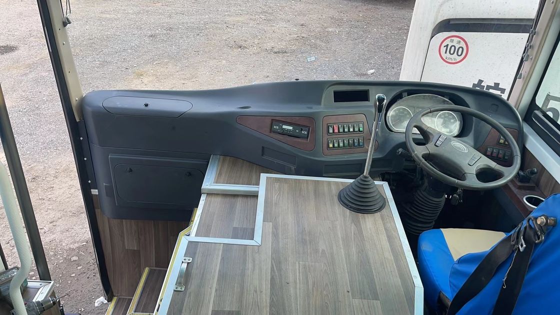 Euro 3 Emissionsstandard chinesischer Bus mit 45 1 Sitzplätzen und Leistung