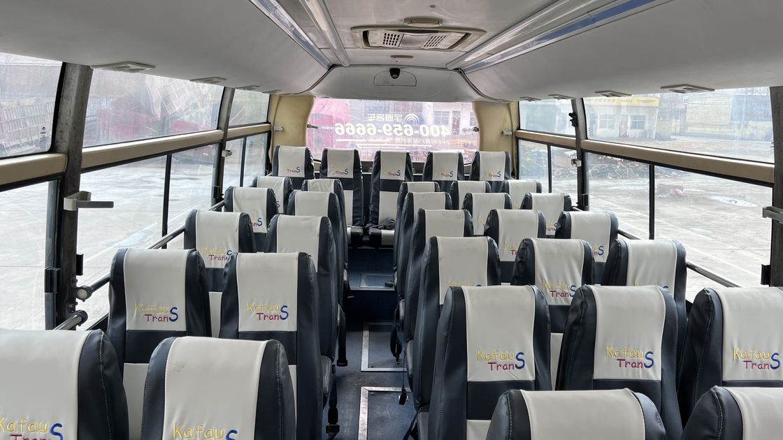 In gutem Zustand Gebraucht Diesel 65 Fahrgastwagen Bussitze 50 G.V.W. 15600kg