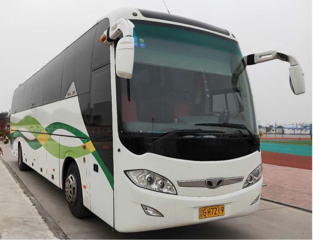 12m Touristenbus 2010 Gebrauchtbus mit 55 Sitzplätzen und geräumigen Sitzplätzen