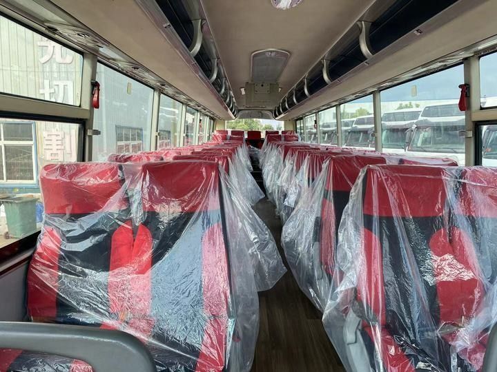 65 Sitzplätze Passagierbus Gebrauchtbus Bus Bus in gutem Zustand und Motorkapazität 6 8L
