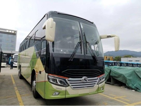 FAST-Bus mit Manualgetriebe mit Rohrlosen Reifen 315/80R22.5 und Luxusinterieur