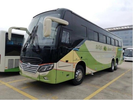 FAST-Bus mit Manualgetriebe mit Rohrlosen Reifen 315/80R22.5 und Luxusinterieur