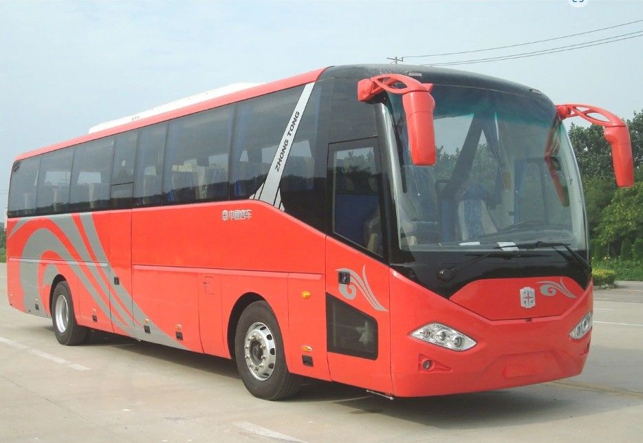 50 Sitzplätze Bus mit 10 m3 Gepäckraum Volumen und Material