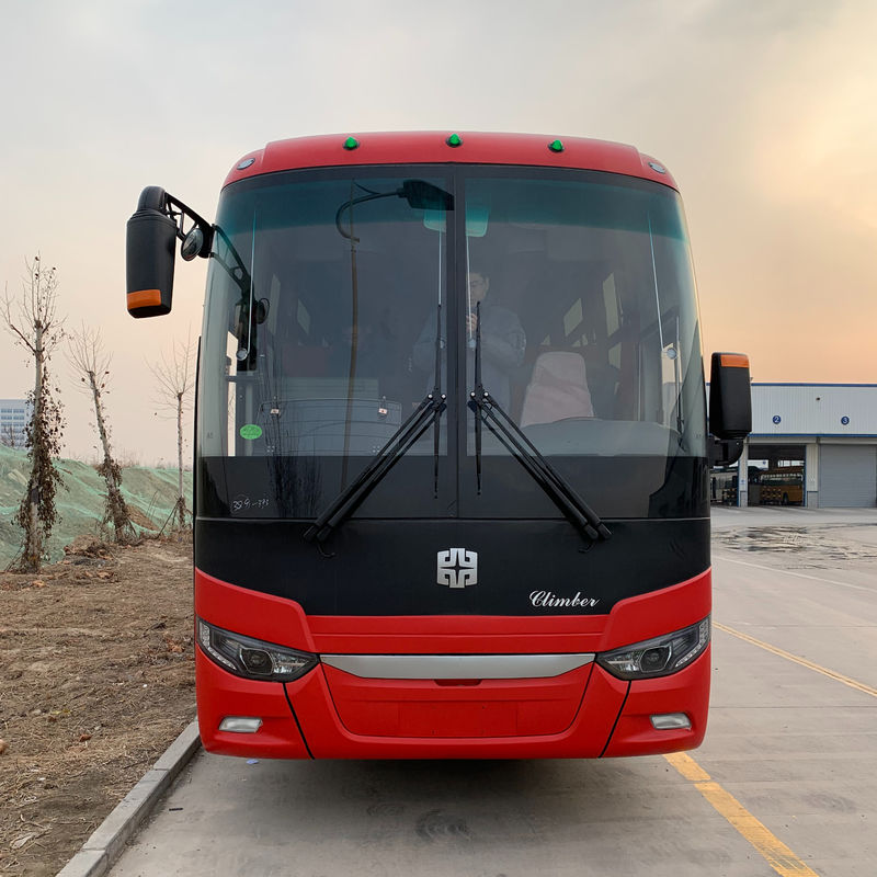 50 Sitzplätze Bus mit 10 m3 Gepäckraum Volumen und Material
