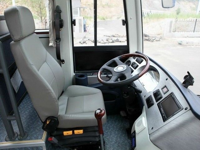 Handgetriebe öffentlicher Bus Dongfeng Bus Gebrauchtbusse und Busse mit 25-30 Sitzplätzen