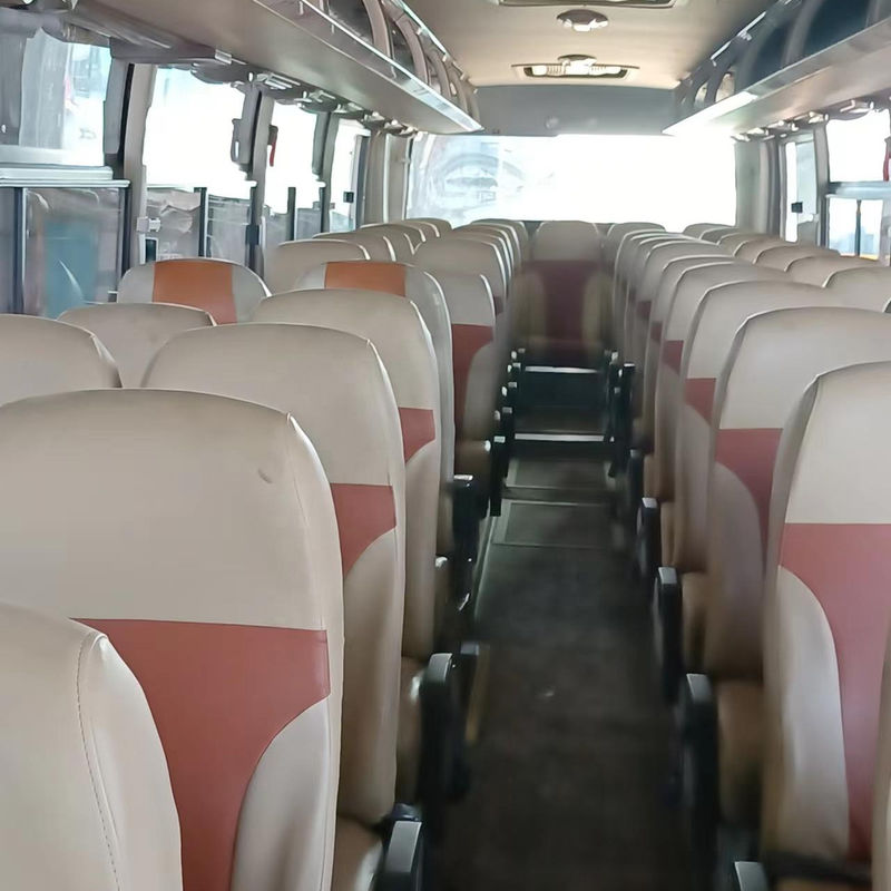 Linksfahrer 70-Sitzer Bus Luxus-Tour-Passagierautobahn mit Euro 4-Emissionsstandard