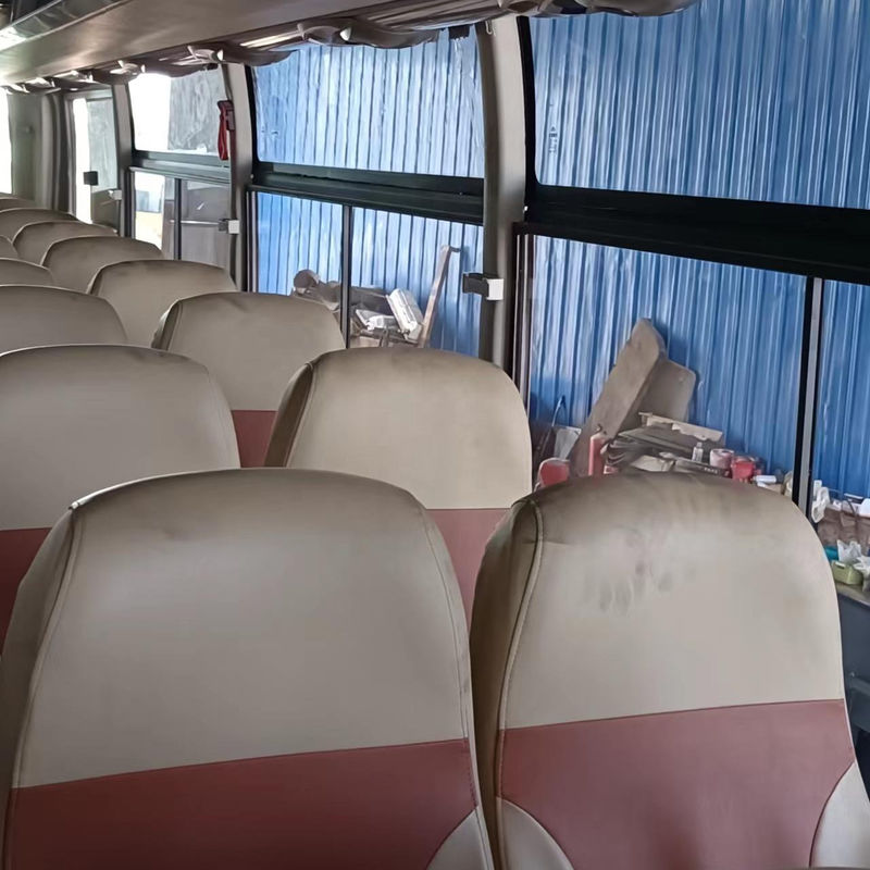 Linksfahrer 70-Sitzer Bus Luxus-Tour-Passagierautobahn mit Euro 4-Emissionsstandard
