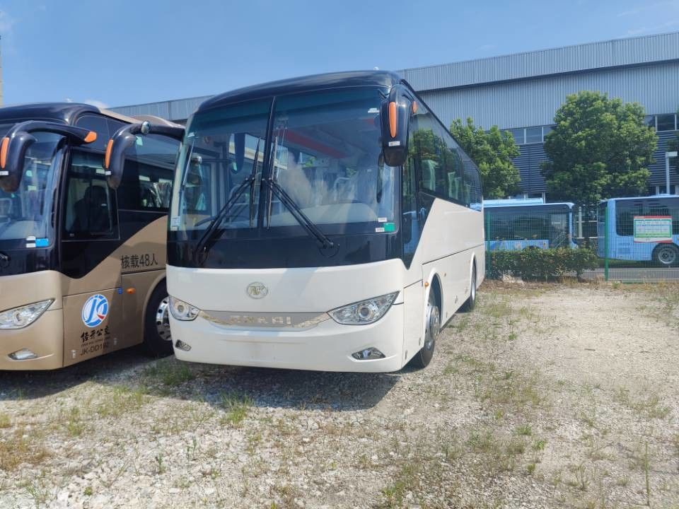 5.5T Vorderachse Diesel Gebraucht 50 Sitzplätze Luxus Bus Passagier Gebraucht Bus Bus