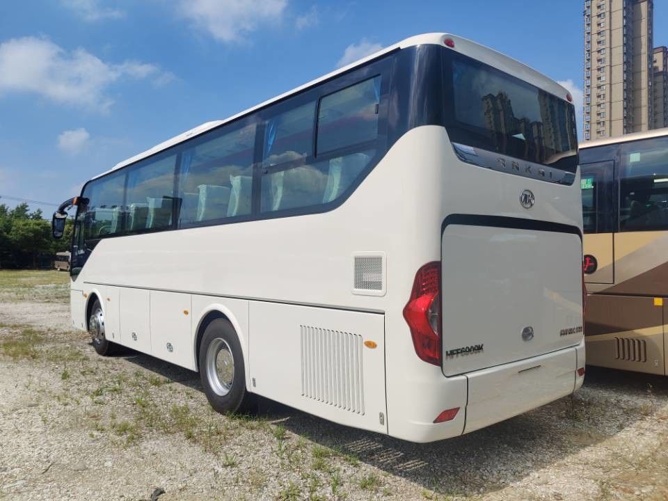 5.5T Vorderachse Diesel Gebraucht 50 Sitzplätze Luxus Bus Passagier Gebraucht Bus Bus