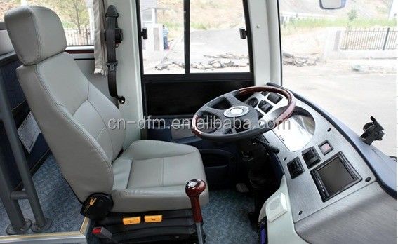 35 Sitzplätze Gebrauchtbus mit Handgetriebe und komfortablem Innenraum