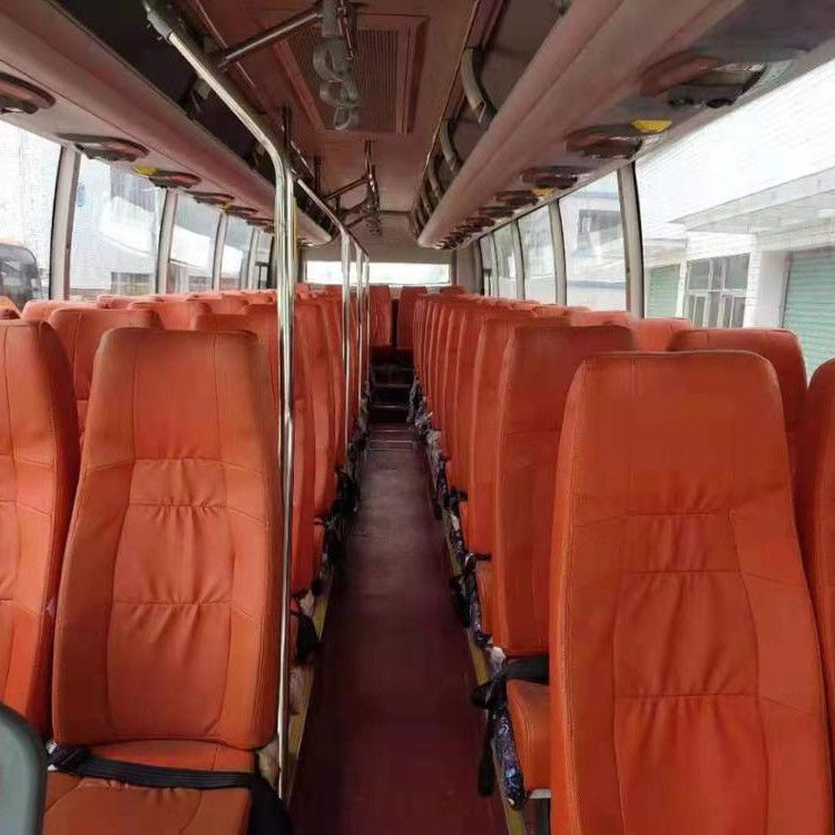 2015 Wuzhoulong RHD Gebrauchtbus für Luxus-Tourbusse erschwinglich und wettbewerbsfähig
